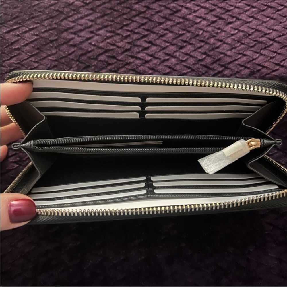 Coach Pebbled Zip Wallet in Black with Gold Hardware - Picture 2 of 4